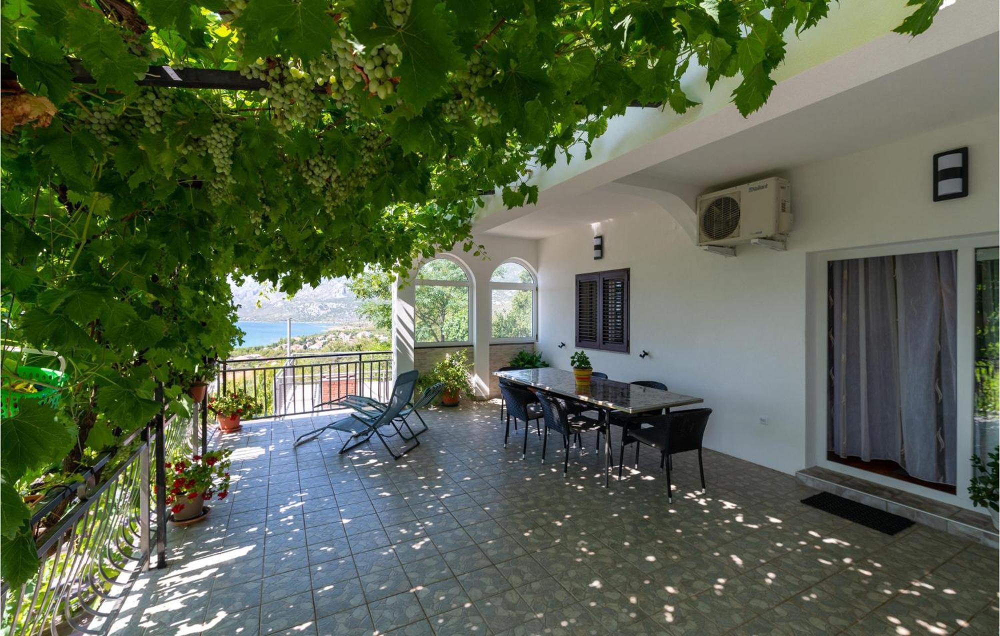 Lovely Apartment In Rovanjska With House Sea View Екстер'єр фото
